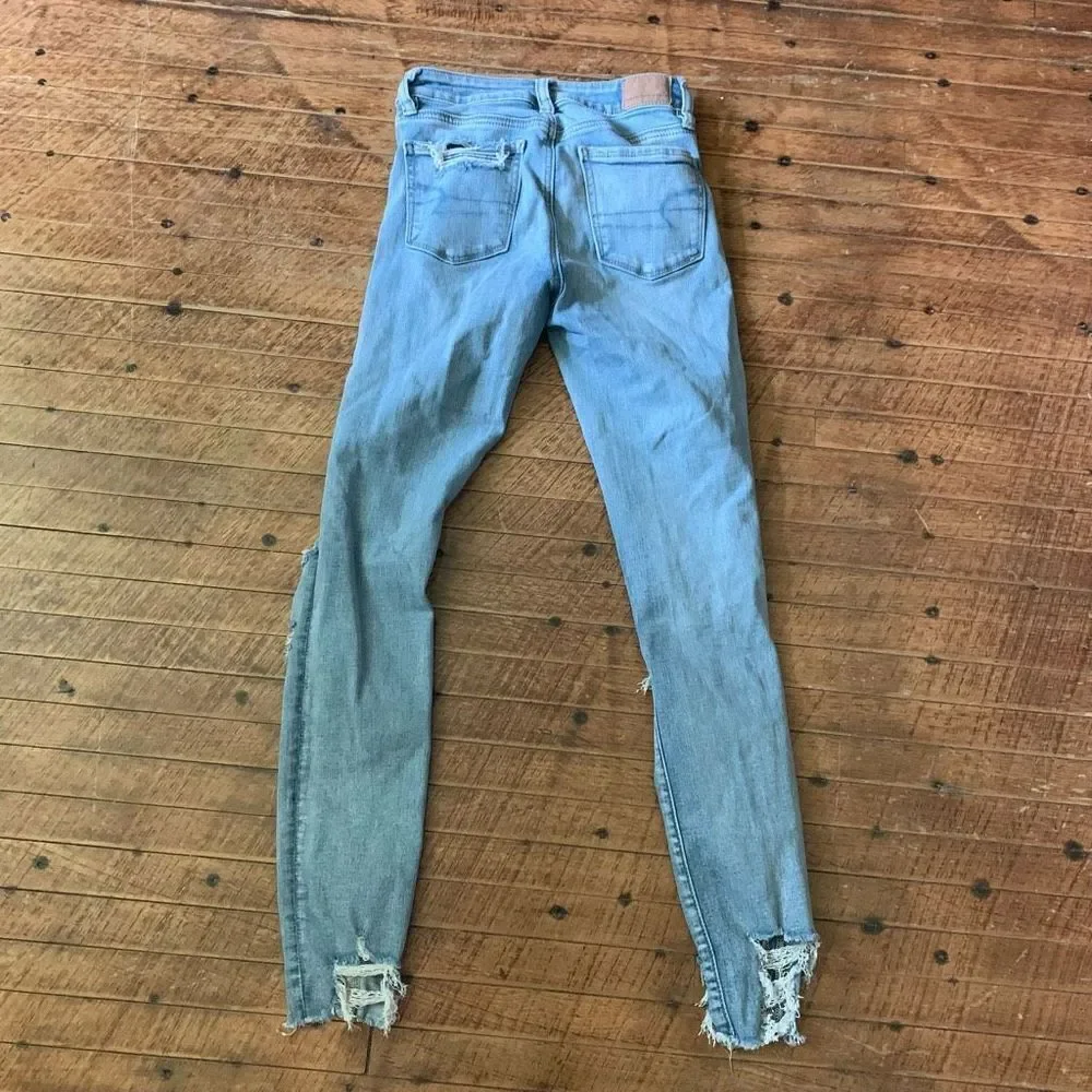 American Eagle destroyed distressed hi-rise light wash 0 jeggings